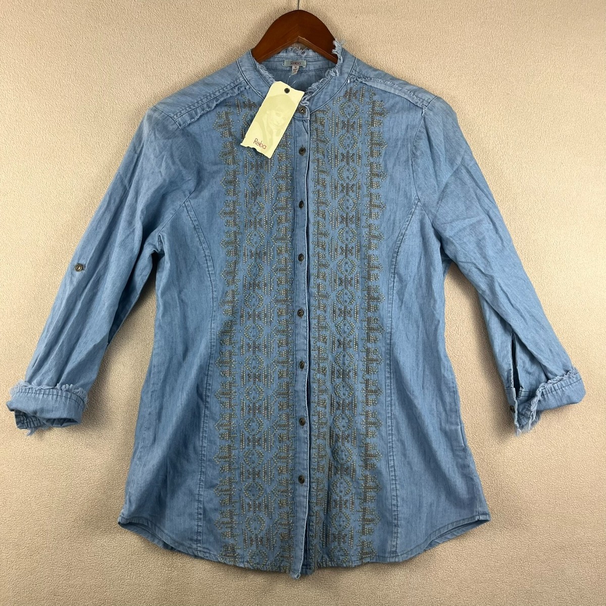 Reba Shirt MED Chambray Denim Embroidered Southwest Cowgirl
