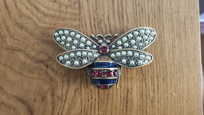 GUCCI SCHNALLE IN FORM EINER BIENENKÖNIGIN - MIT SWAROWSKI PERLEN UND KRISTALLEN - NEU