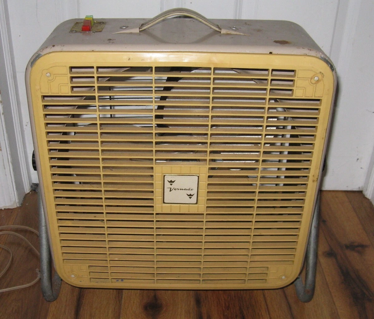 VTG Vornado Model 750 Adjustable Tilt Box Fan Portable 3 Speed Push Button  Stand | eBay