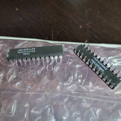 MAX261ACNG MAXIMIC FILTER 57KHZ UNIV SWTCH 24DIP  NEW USA $24