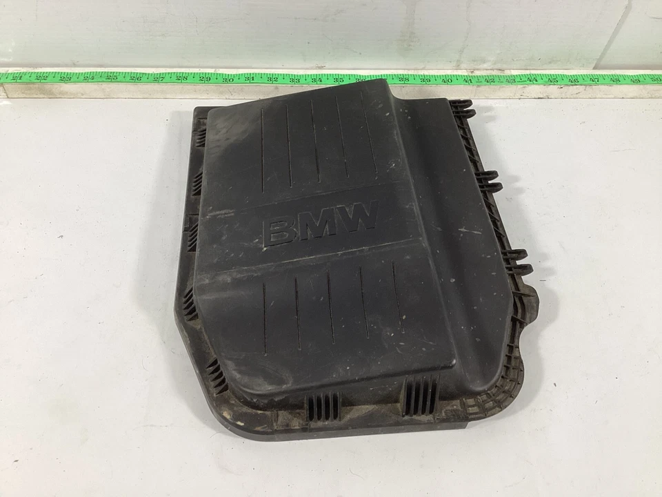 2008-2010 BMW 535i Upper Air Intake Cleaner Filter Box 70304789 OEM . - Image 3 of 4