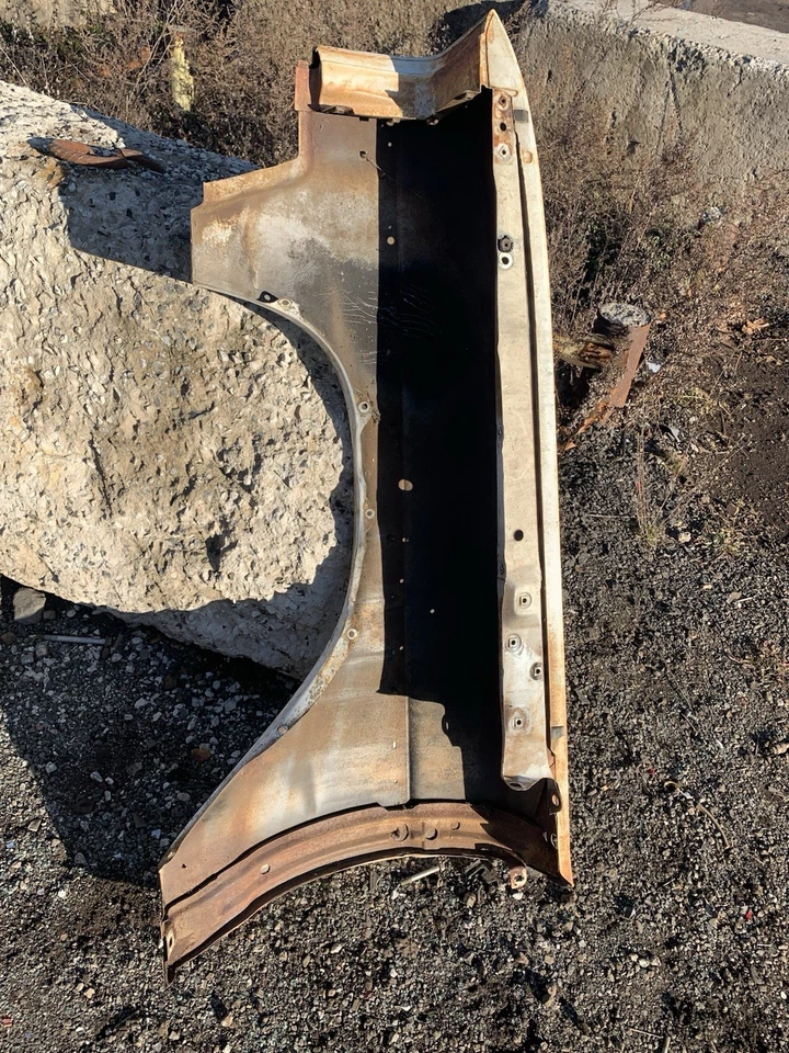 1964 年别克 Skylark GS 右前挡泥板无腐烂凹痕维修非常好! — 第 2/4 张图片