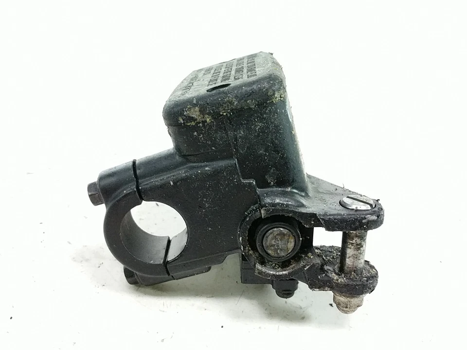 06-13 CILINDRO MAESTRO FRENO DELANTERO DERECHO HONDA NT700 Foto 2 de 4