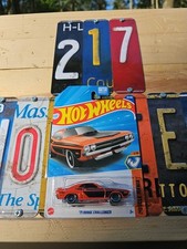 Hot Wheels 71 Dodge Challenger Orange