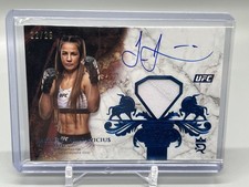 2025 Topps Royalty UFC - Royalty Relic Signatures Jasmine Jasudavicius Blue /25