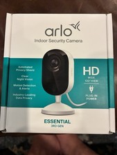 Arlo Essential Indoor Security Camera (3rd Ge...