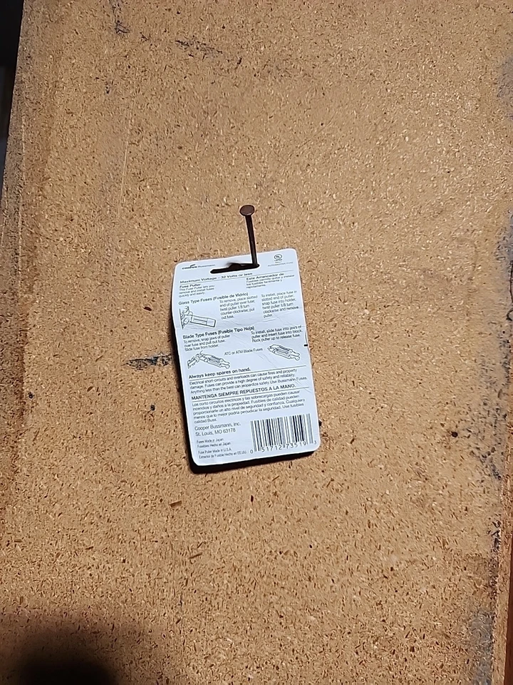 Bussmann KM9 BUSSMAN Mini Fuse Asst. Of 8 Fuses Ooen Box With Puller Ships Fast - Image 2 of 3