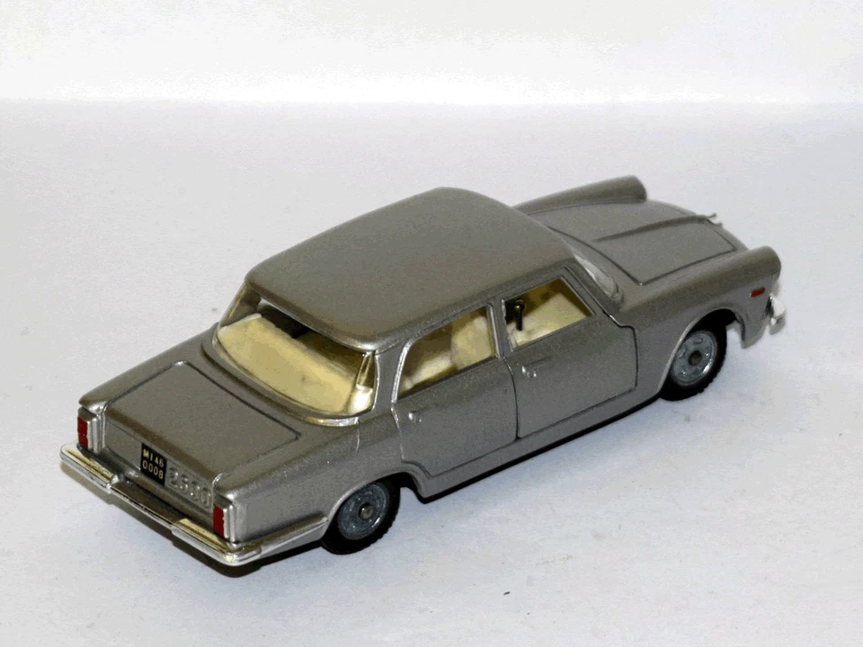MEBETOYS #A4 1967 - ALFA ROMEO 2600 BERLINA - OTTIME CONDIZIONI - SENZA SCATOLA - Immagine 2 di 4
