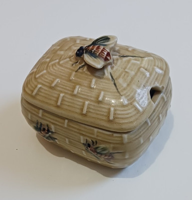 Vintage länglicher Keramik seltener Honigtopf mit Webdesign mit Bienen