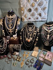 🔥HUGE VINTAGE ESTATE JEWELRY LOT 126 PCS JBK TRIFARI STAR S.A.L. GRAZIANO GF...