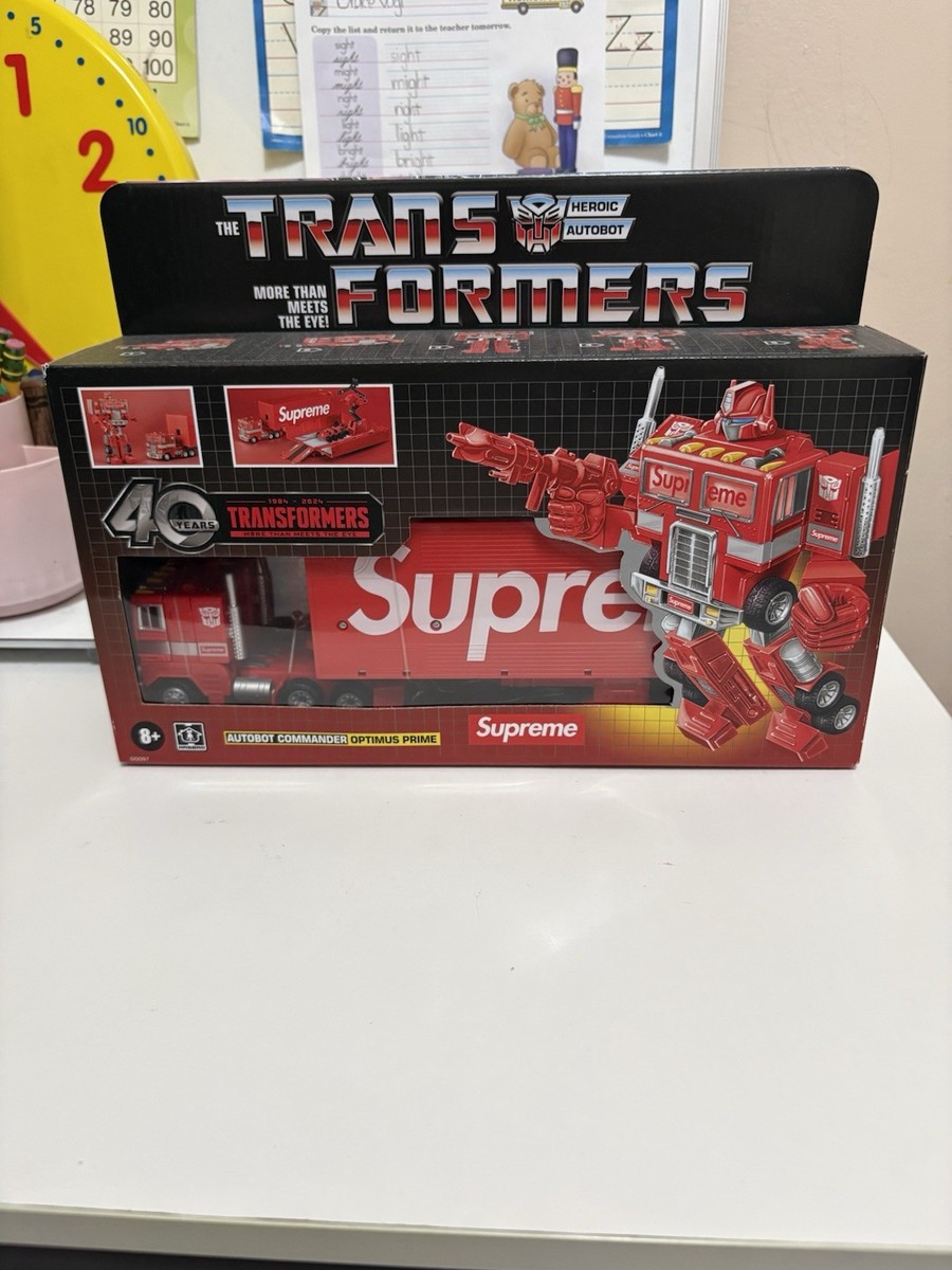 Supreme Transformers G1 Optimus Prime Action Figure SS25 [NEW] | eBay
