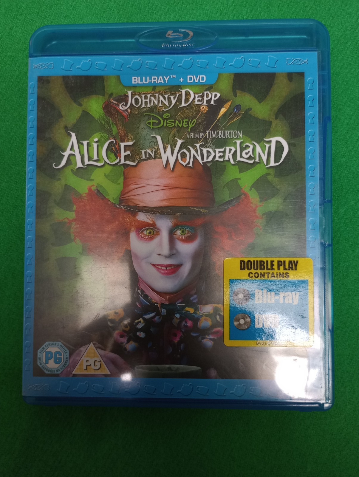 Alice in Wonderland Blu-ray & DVD - Disney - Tim Burton - Johnny Depp