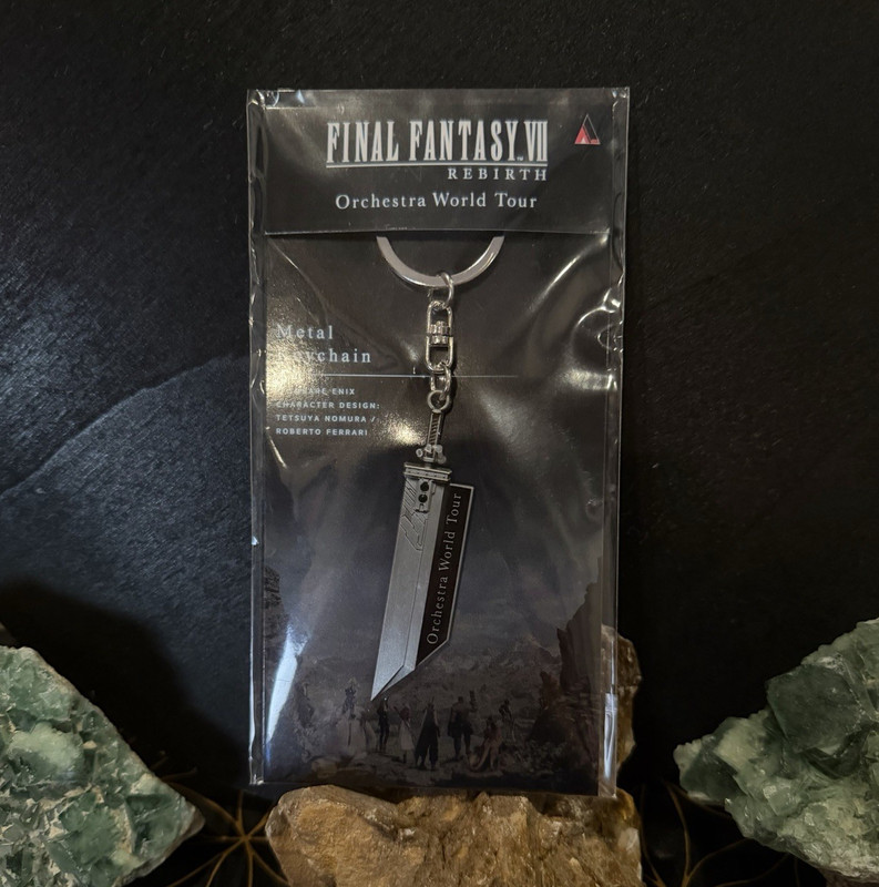 Final Fantasy VII Rebirth Orchestra World Tour Buster Sword Metal Keychain NEW