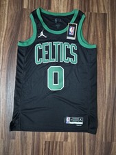 Boston Celtics Collecting and Fan Guide 16