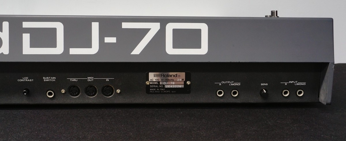 Roland DJ-70 90's Digital Sampling Keyboard Scratch Wheel