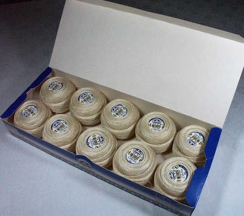 2 x 50gr balls of Cebelia Size 10 167.10.712 Cream 712 NEW Made France crochet - Picture 6 of 10