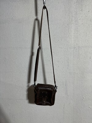 Vagabond Traveler Messenger Bag Crossbody Shoulder Strap Bag Brown Leather