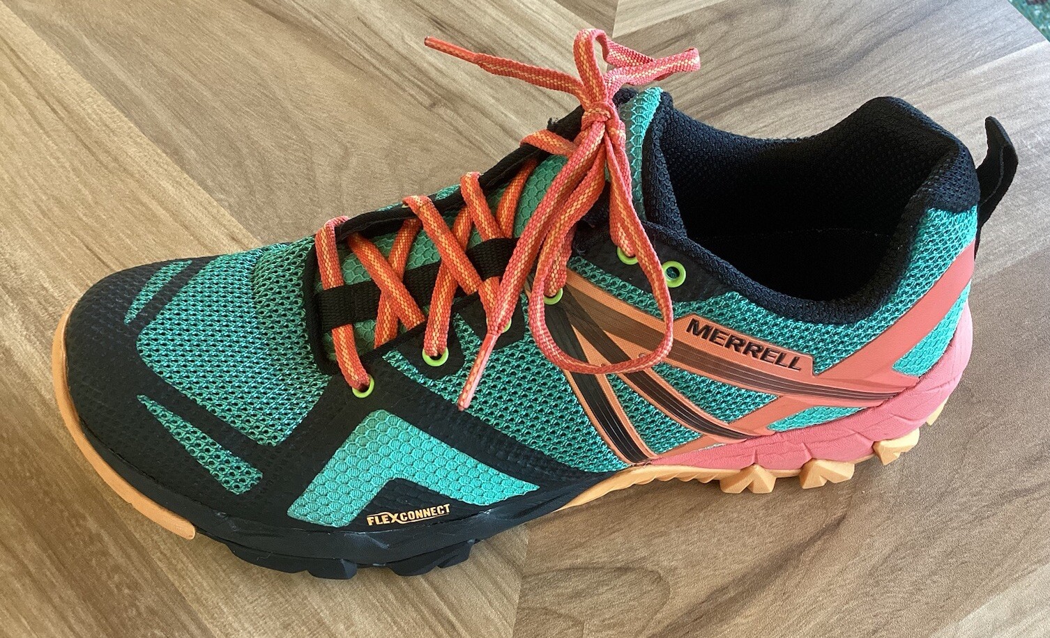 Scarpe da corsa Merrell Flex da donna per escursionismo trail taglia 9 5 Fruit Punch
