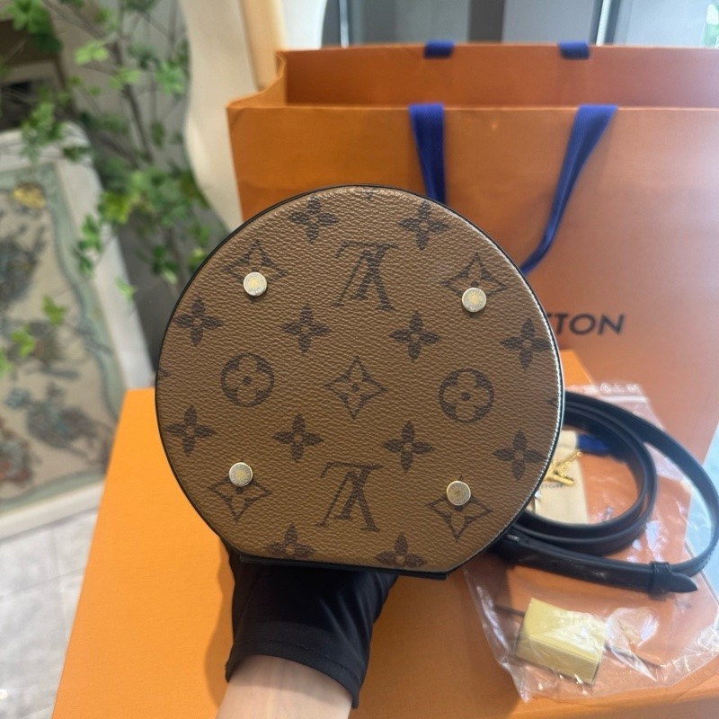 Louis Vuitton Reverse Monogram reverse Monogram c… - image 3