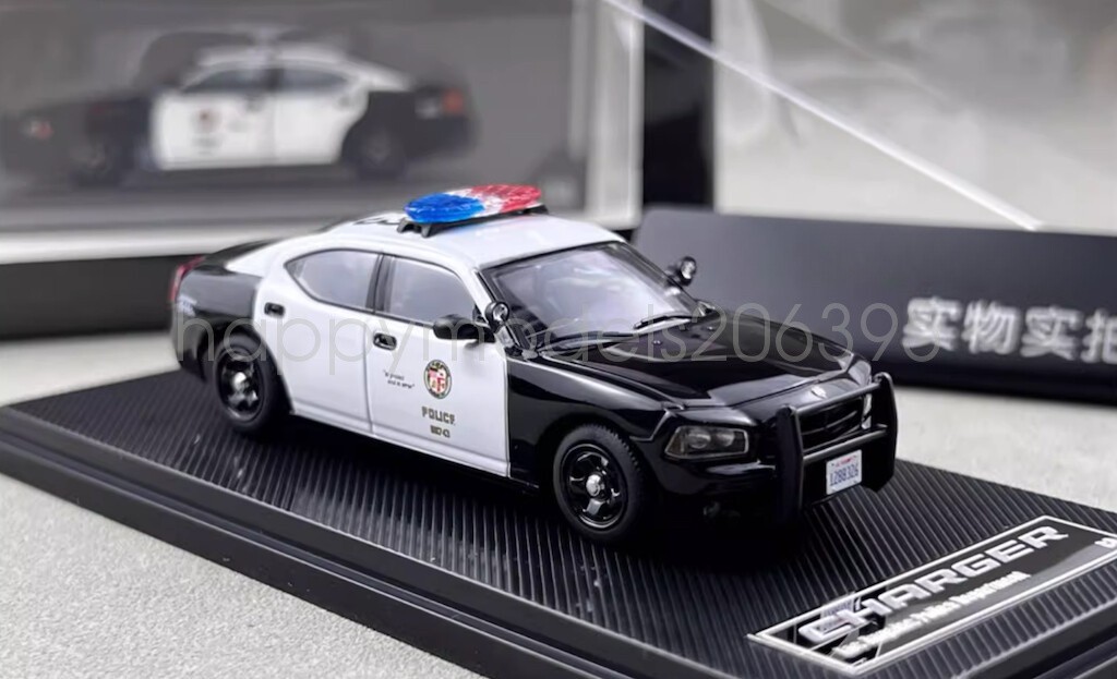 Rollin 1:64 Scale 2008 LAPD Charger Police Muscle Diecast Display Car Model
