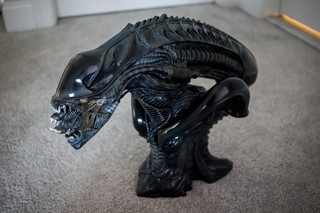 Sideshow Alien Warrior Legendary Scale Bust