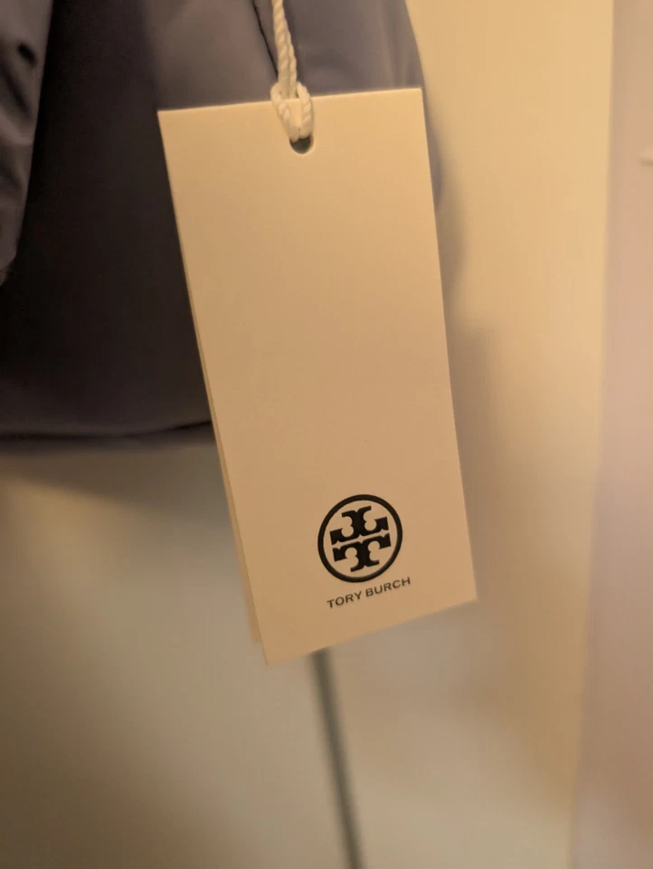 Mini bolsa Tory Burch náilon inchada conversível tiracolo icônica em íris pálida nova - Imagem 2 de 4