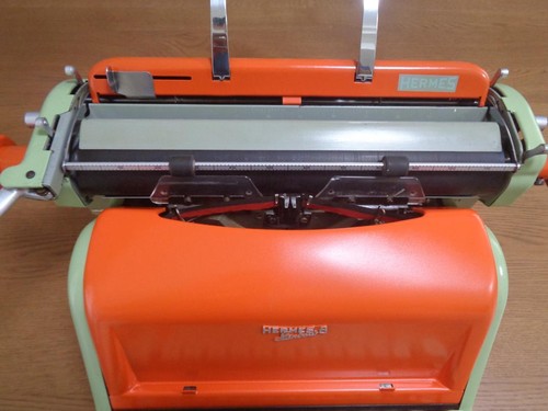 HERMES Standard 8 Typewriter Katakana/English 1964 Japan Custom Color - Picture 6 of 14