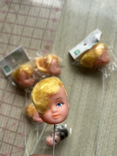 Lotto 6 teste di bambola vintage artigianali Darice vinile bastone filo stelo scegli NOS floreale - Foto 4 di 4