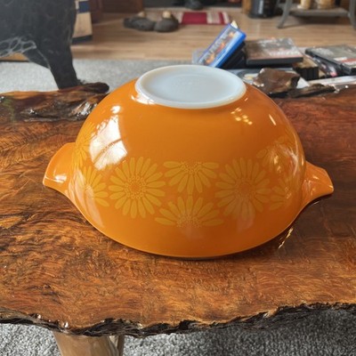 PYREX Orange Yellow Daisy Sunflower 444 Cinderella Mixing Bowl 4 Quart
