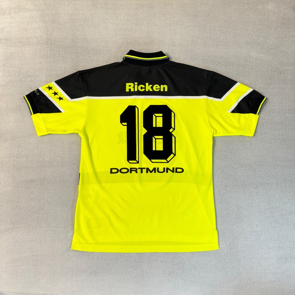 レヴェナント 15ポンド Borussia Dortmund Lars Ricken 1997/1998 Home Football Shirt Jersey