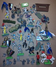 Vintage 1971 Britains Detail Medieval Knight's mini figures Lot toy sale pewter