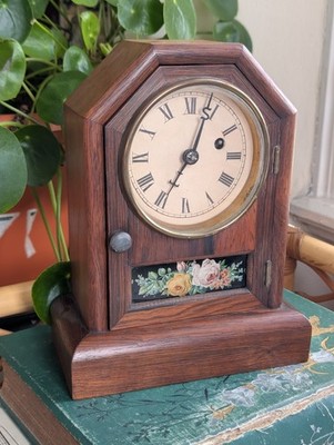 Seth Thomas antike Kamin Regal Uhr Holzgehäuse floral Glastür