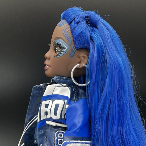 2022 Rainbow High Coco Vanderbalt Doll with Cobalt Blue/Navy/White Outfit - Picture 13 of 24