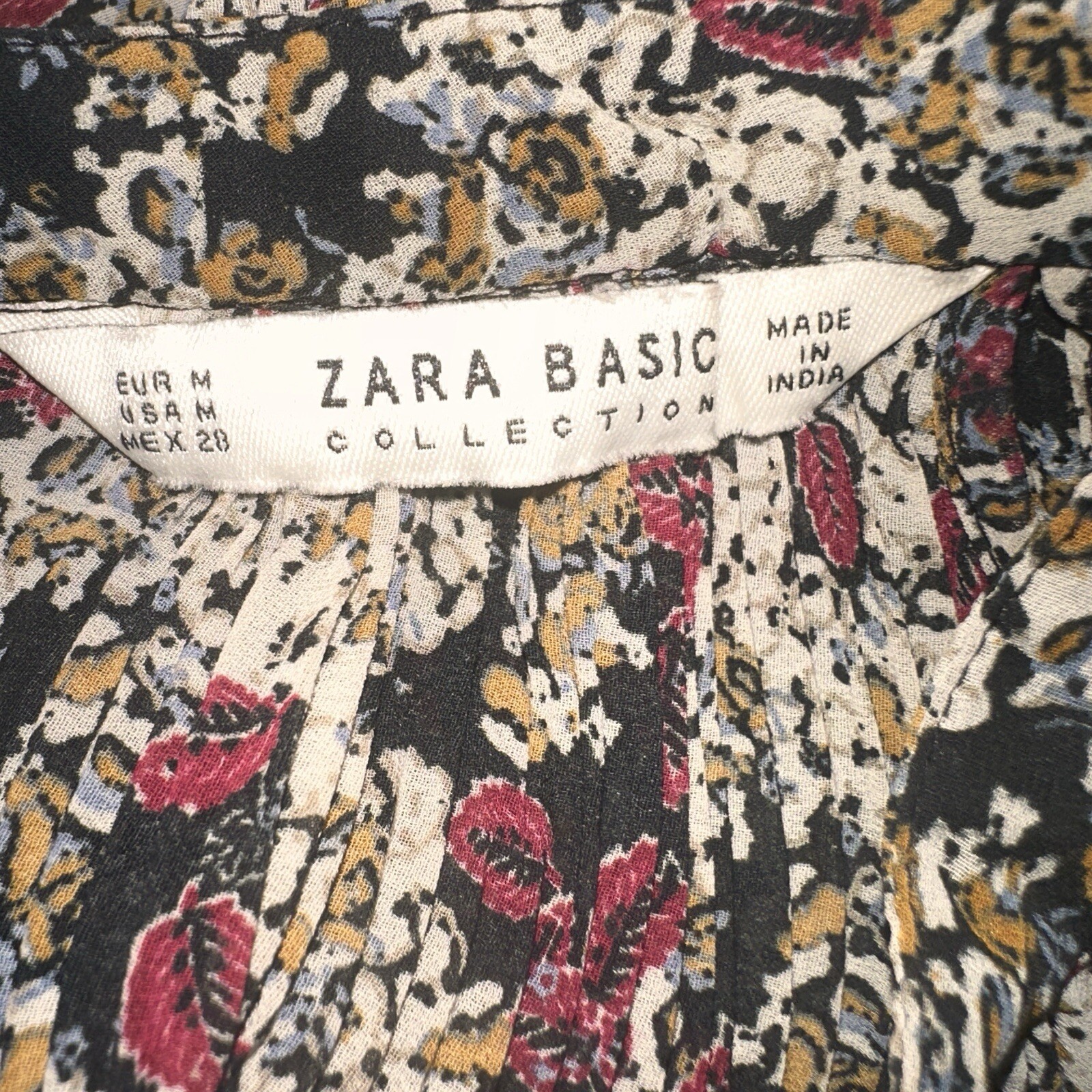 Zara Basic Blouse Size M Cold Shoulder Floral Pri… - image 11