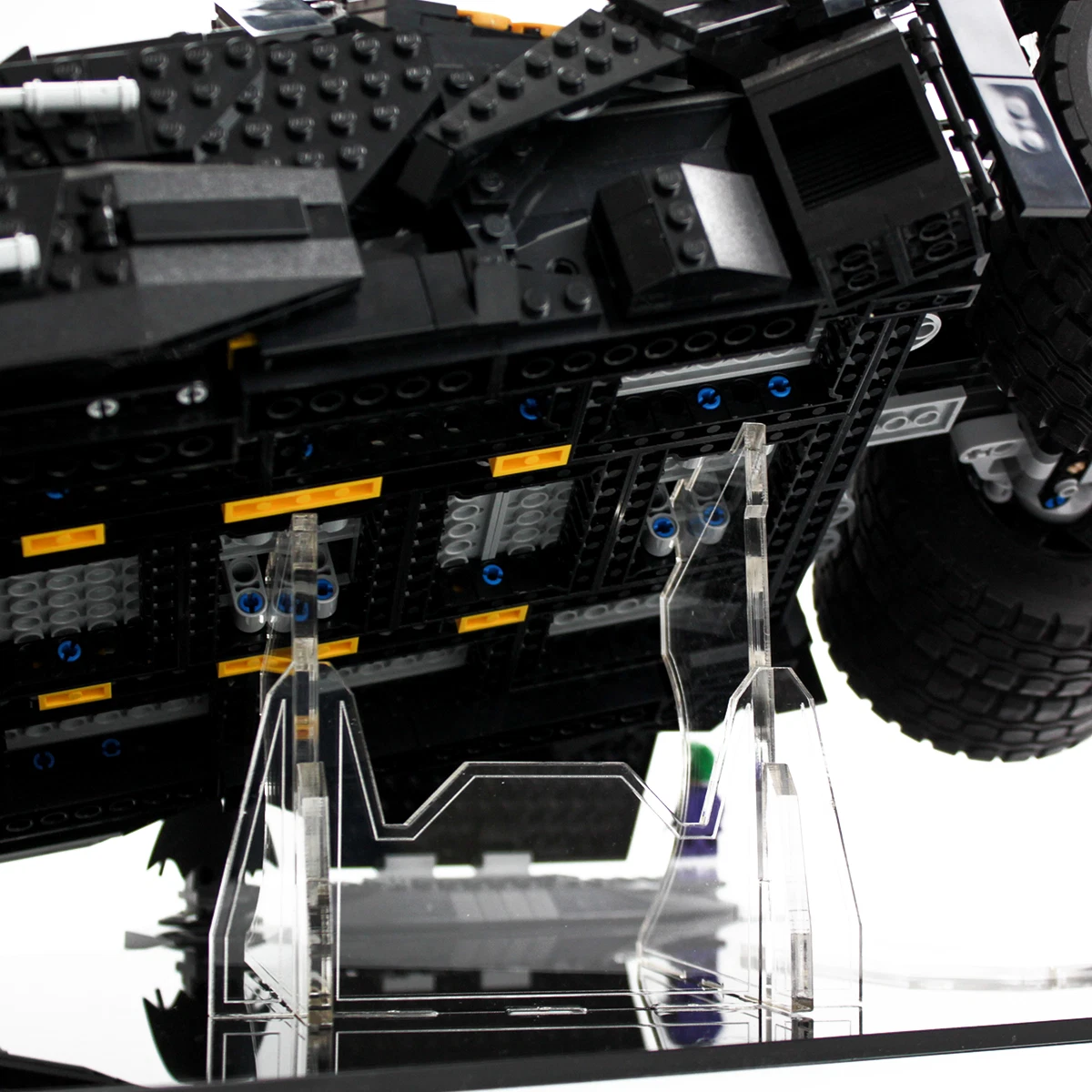 Lego's Batman Tumbler Kit Is Amazing, Has 1869 Pieces – News – Car and  Driver