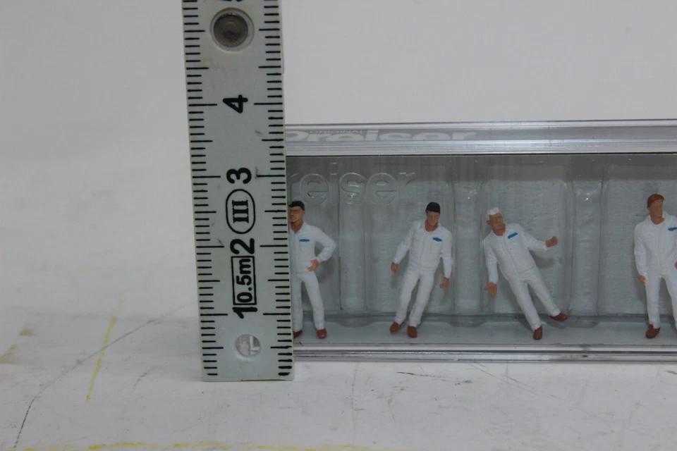 Instaladores Preiser 10373 blancos H0 1:87 nuevos en embalaje original Foto 4 de 4