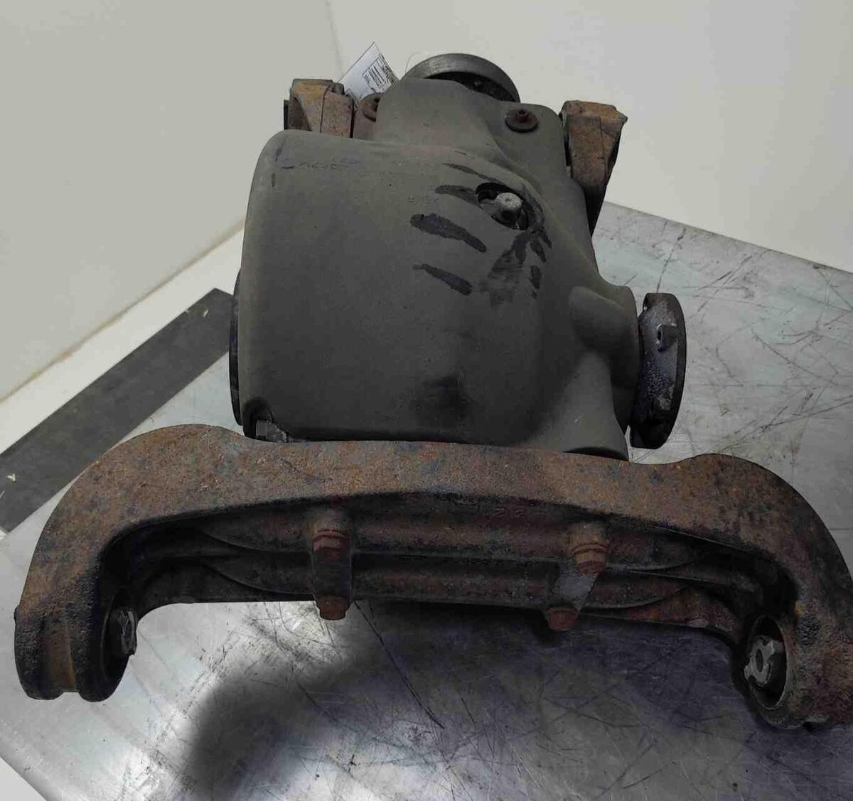 2007 Maserati Quattroporte 4.2l Rear Carrier Differential Case Assembly 67k Rwd