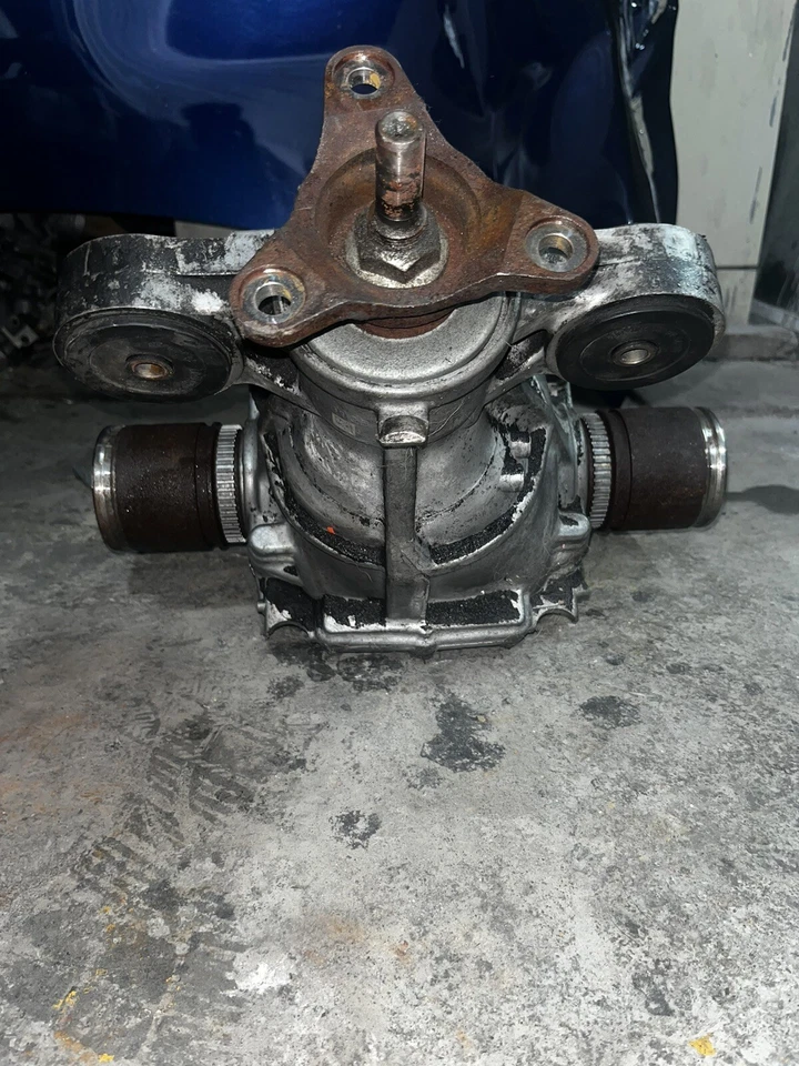 Portador de eje diferencial trasero Infiniti Q50 2014-2015 AWD 1410 OEM Foto 2 de 4