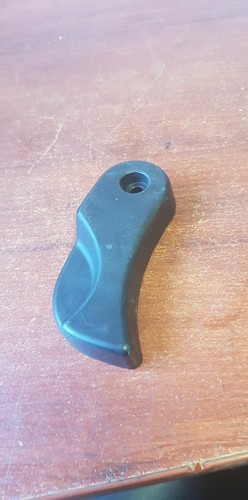 BMW 3 Coupe E92 320 i Motorhaubenentriegelungsgriff 7067086 2.0 Benzin 125kw 2007