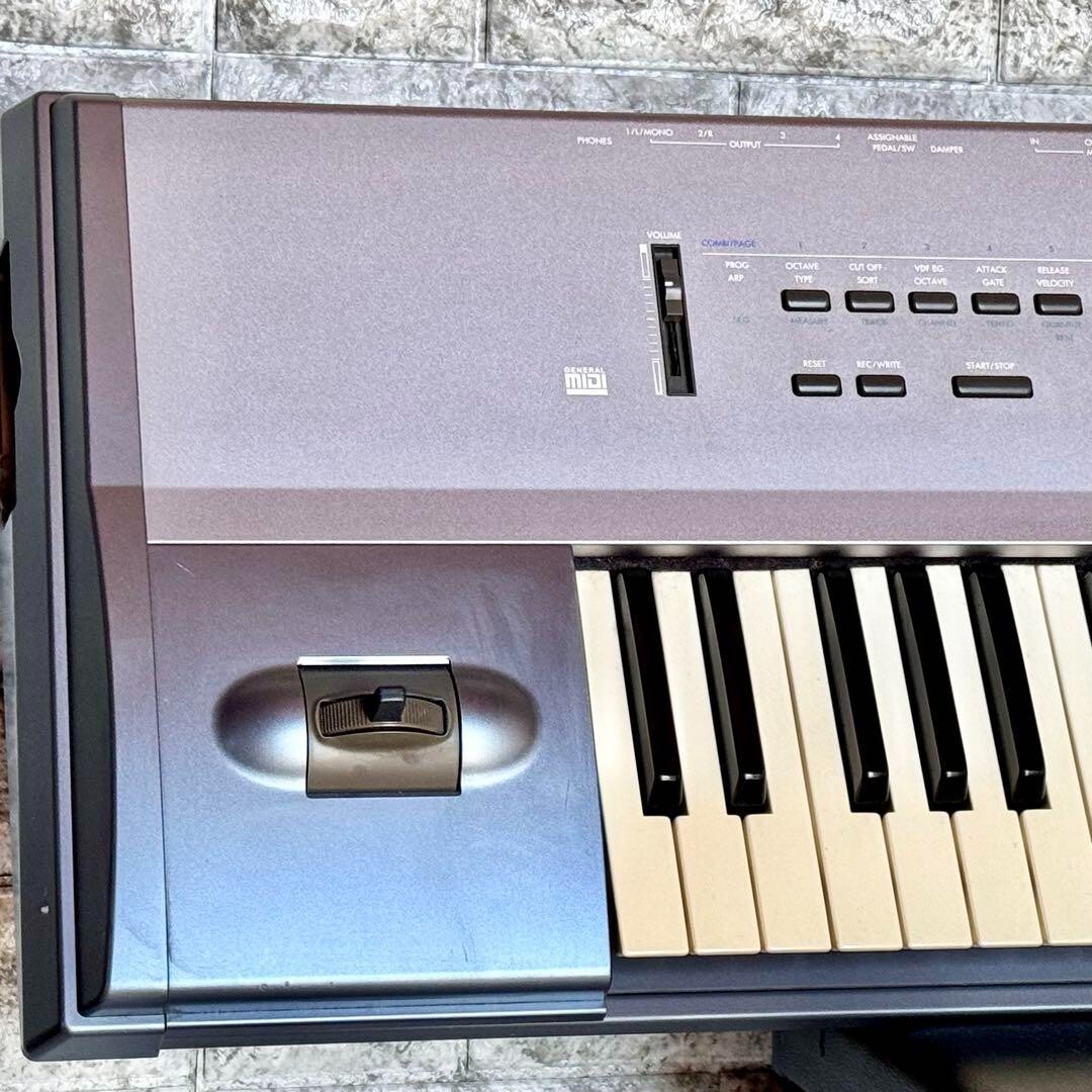KORG N364 Music Workstation 61-Key Keyboard Synthesizer KORG N364 Music Workstation 61-Key Keyboard Synthesizer