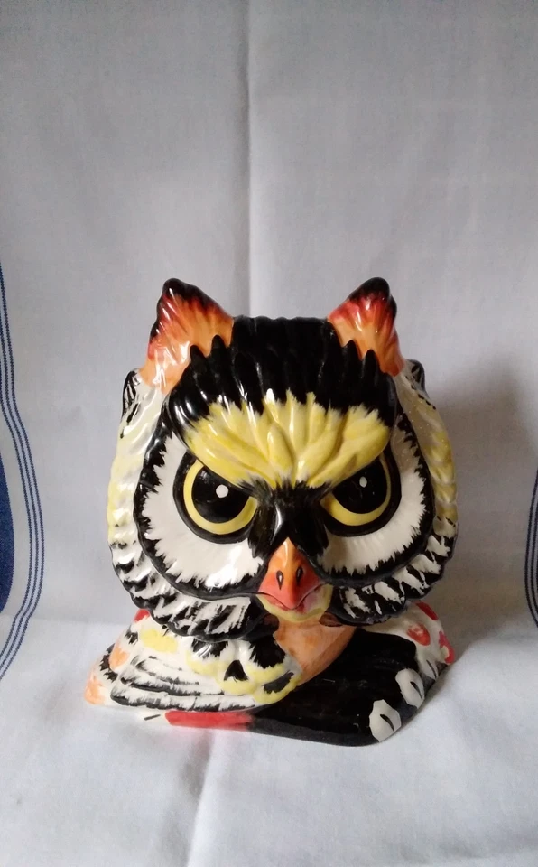 Lorna Bailey small Ozzie the Owl Ceramic Figurine in Very Good Condition - Image 2 of 4