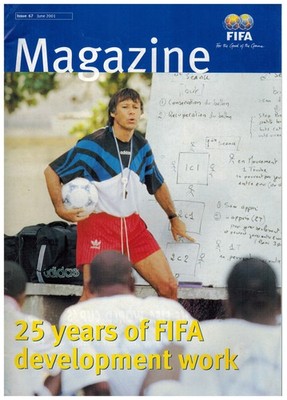 FIFA Official Magazine 2001 #67 Saviola Maradona Larsson