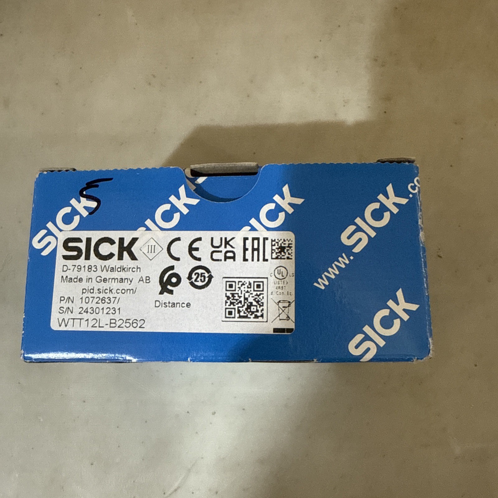 NEW IN BOX SICK WTT12L-B2562 1072637 Sensor BRAND NEW US SELLER!