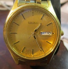 Seiko 7N43-9048 Quartz Gold Dial Day Date Link Bracelet Wrist Watch W34-F