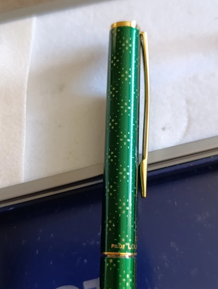Bolígrafo verde Pilot Laureate Japón Foto 2 de 4
