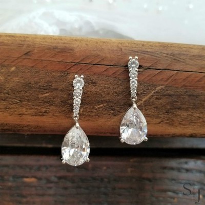 3 TCW Pear Cut Drop/Dangle VVS1 Moissanite Wedding Earring 14K White Gold Plated
