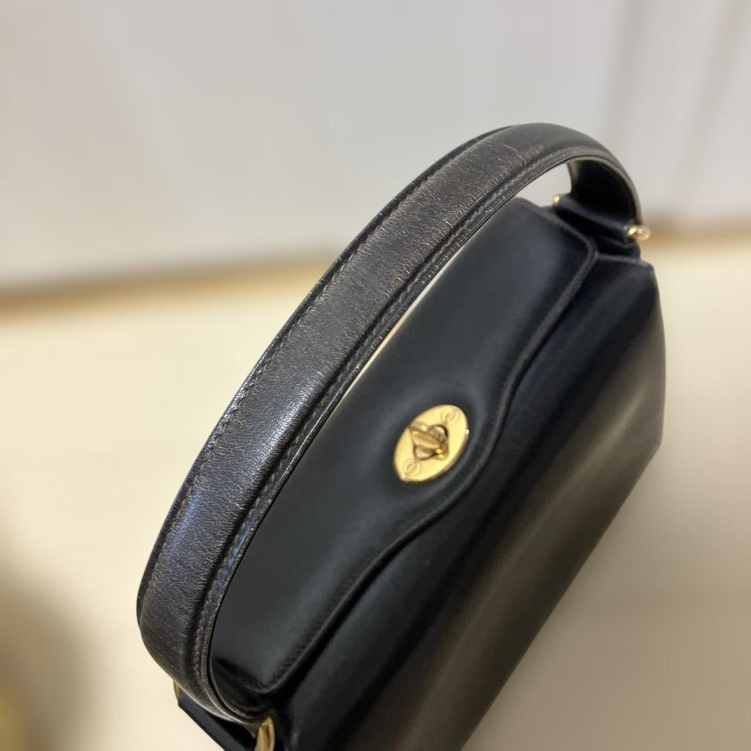 GUCCI Turn Lock Handbag Leather Black Luxury Retro Style Vintage Logo From Japan thumbnail 3