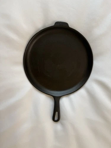 Wagner Ware 11-inch Cast Iron Skillet Griddle Made in USA