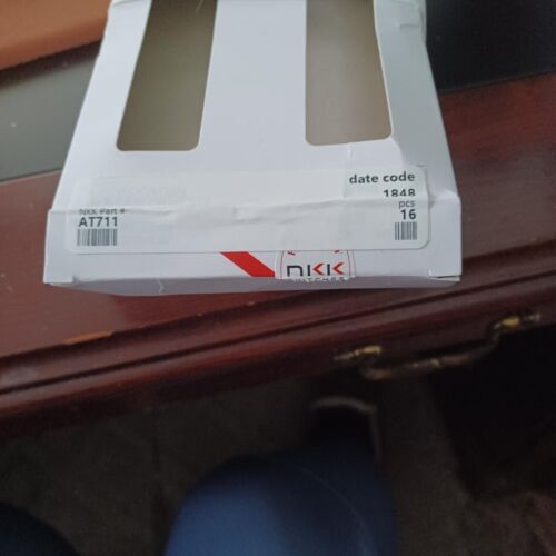 3 pc NKK Switches AT711 Single Pole Straight PC Adaptor Series LB ROHS - 第 2/2 張圖片
