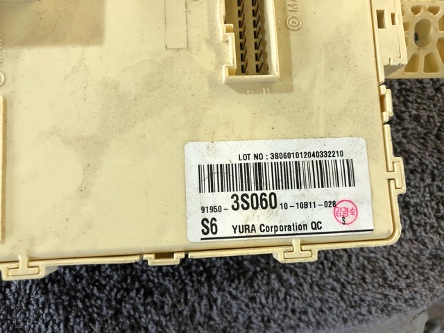 2011-2014 hyundai sonata fuse relay box 2.4L p/n 91950-3S060 OEM 2012